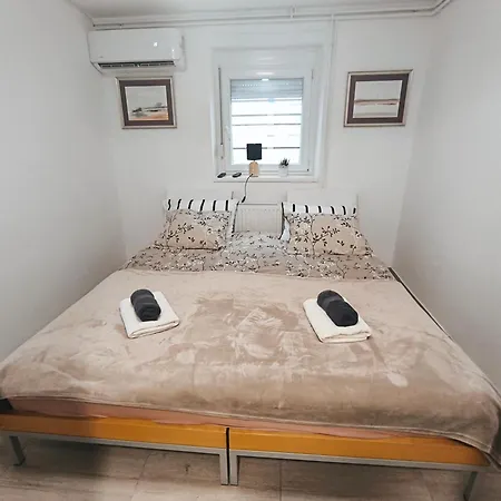 Jo-ma Apartma - Safe Parking Lägenhet *